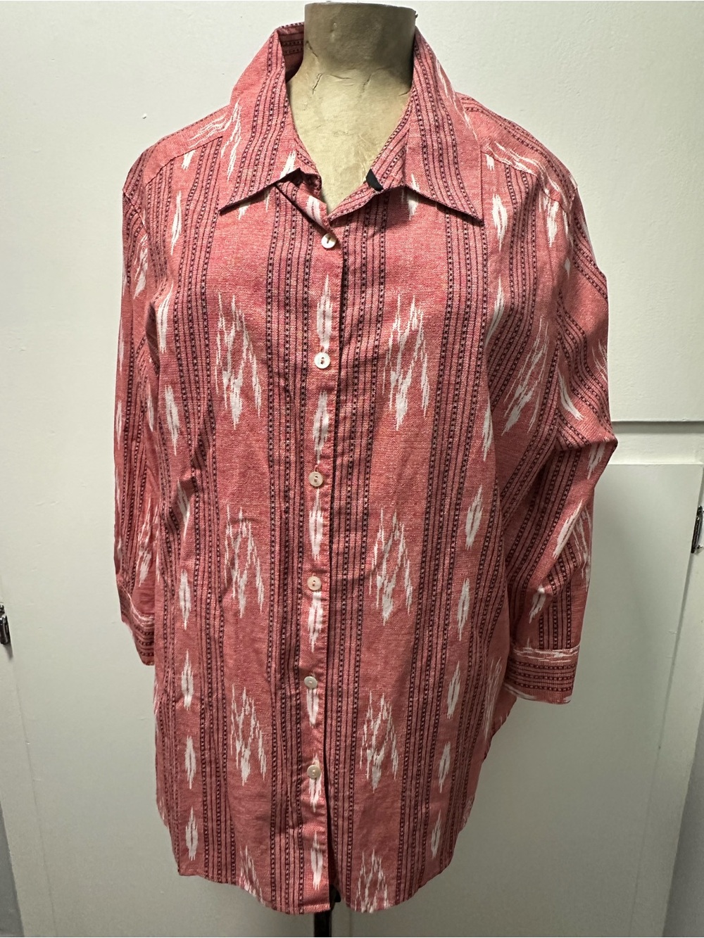 Foxcroft Coral Red Patterned Button-Down Shirt Sz.